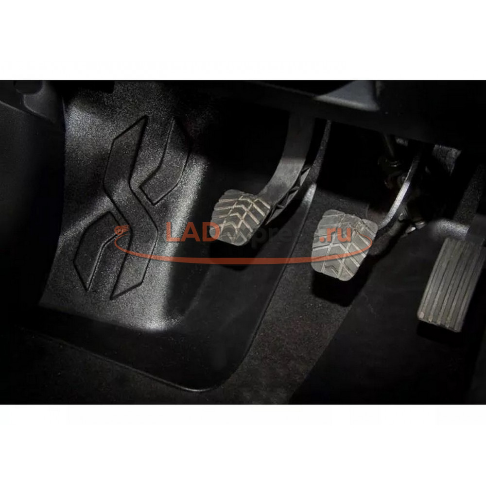 Грязезащитная накладка ковролина под ноги водителя АртФорм на Лада Веста с 2016 г.в