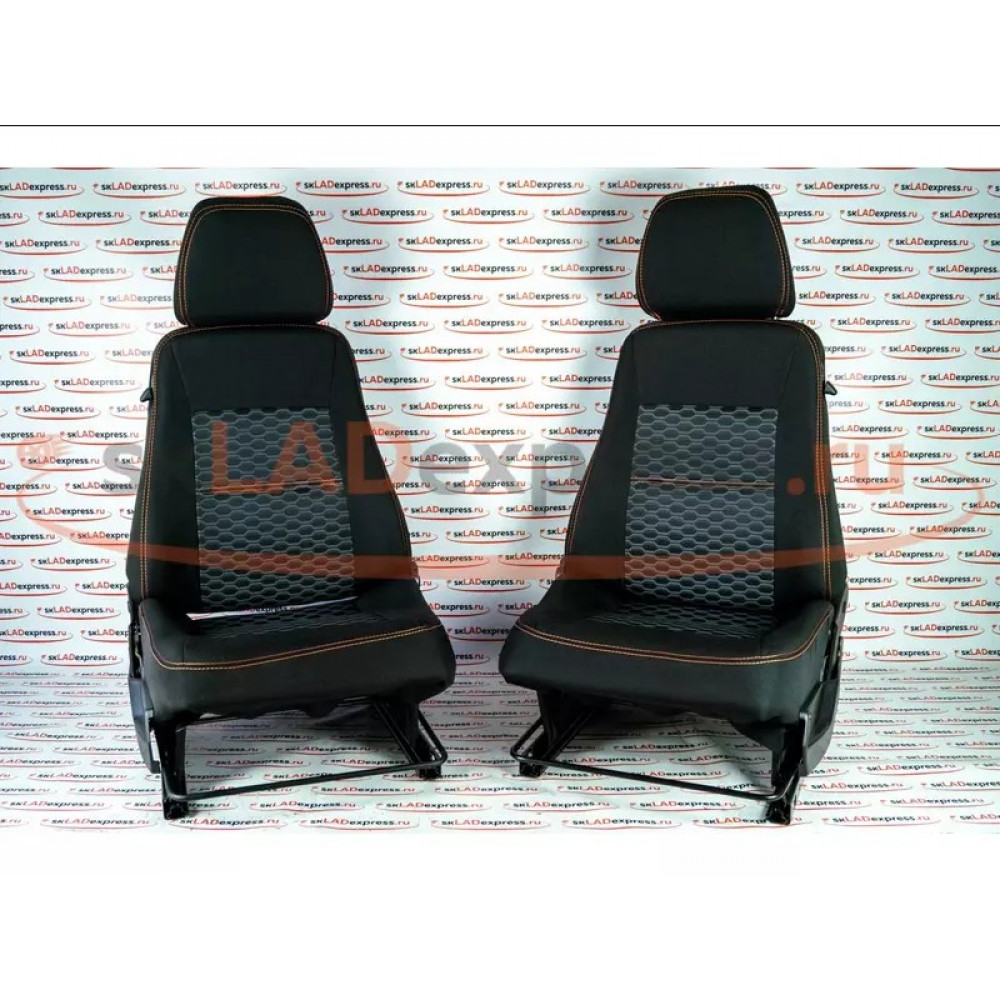 Комплект оригинальных передних сидений с салазками и обивки заднего сиденья на Лада Нива 4х4 Урбан 3-дверная